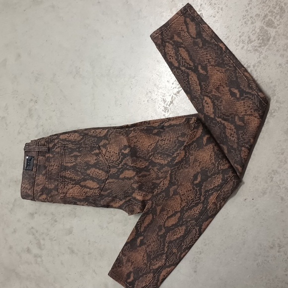 Paige - Picture 1 of 3